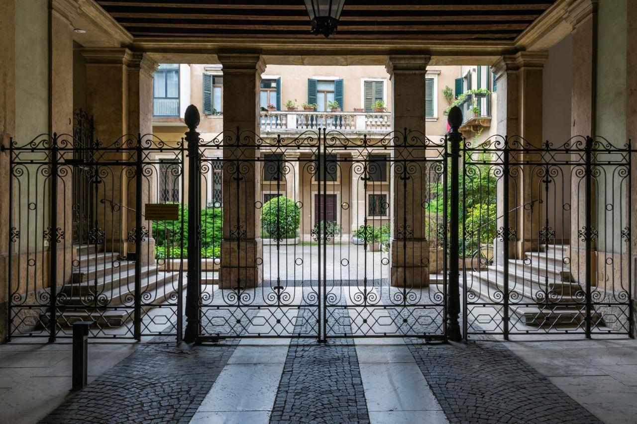 Antica Residenza Adua Apartment Верона Екстериор снимка